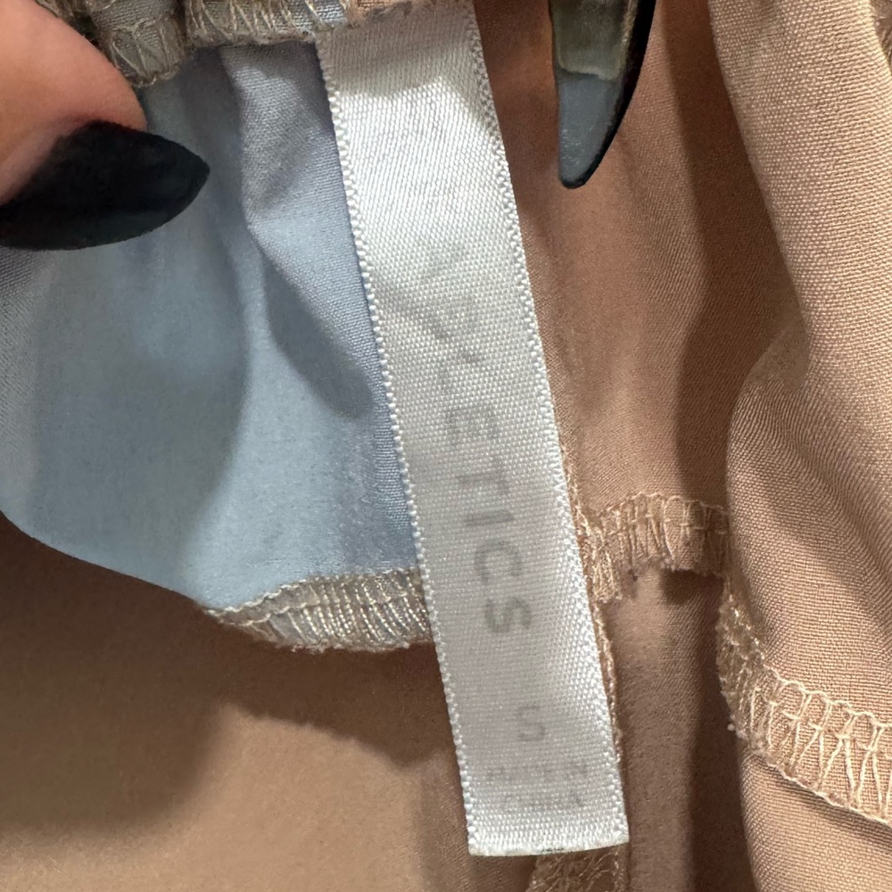 Fabletics Two-Tone Cargo Shorts - Picture 10 of 10